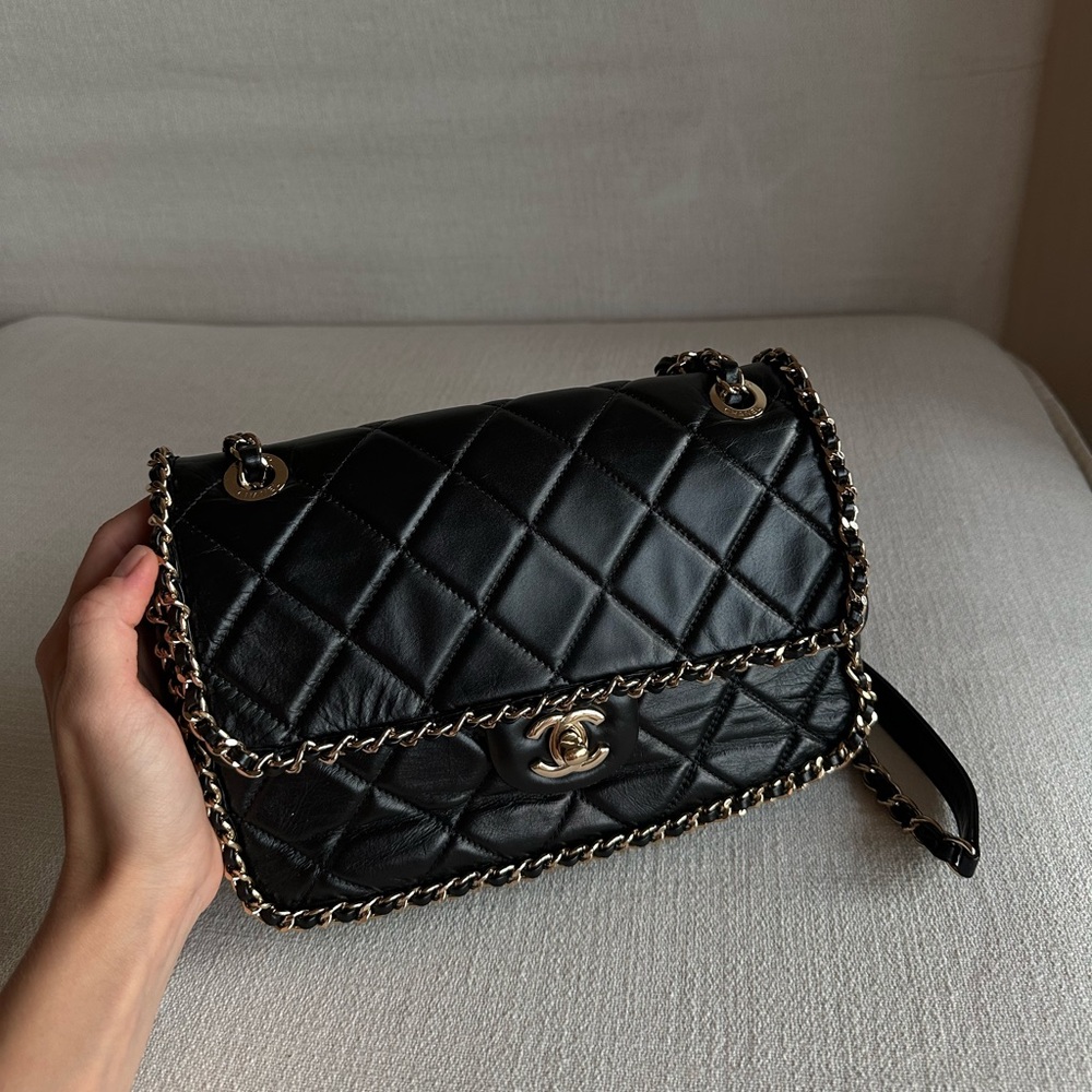 Chanel

Crumpled Calfskin Medium Chain All Over Flap Black